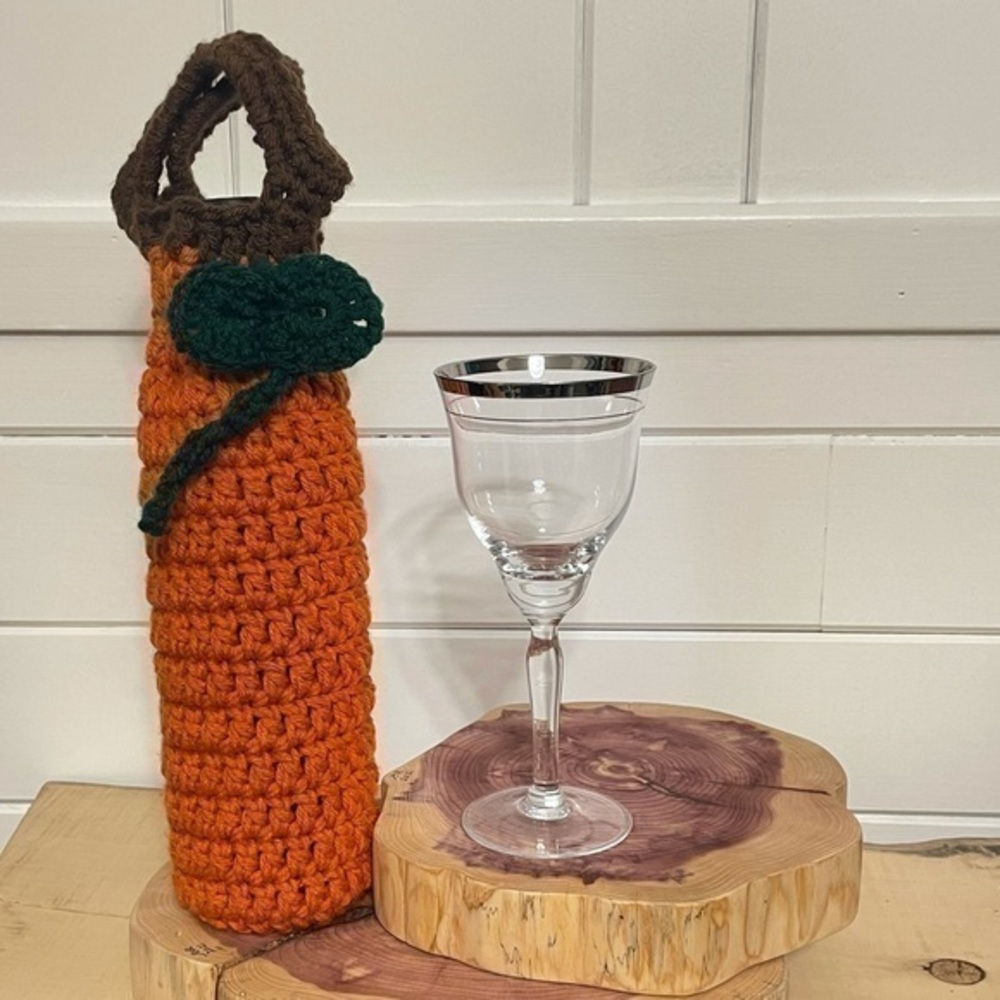 $10 SALE Handmade Reusable Wine Bottle Tote Carrier Orange Pumpkin Crochet